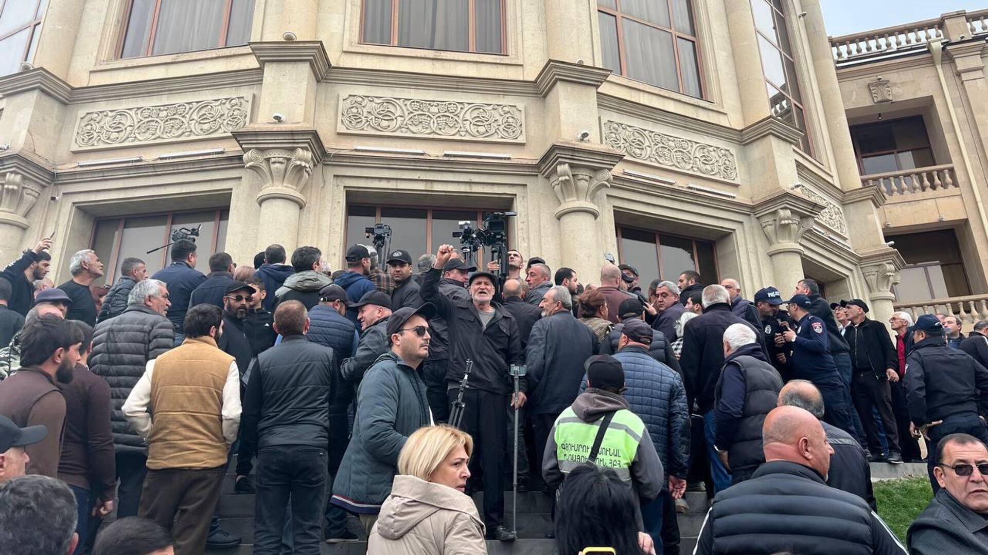Իշխանությունն ու ընդդիմությունը՝ Վաղարշապատի ընտրությունների արդյունքների շուրջ